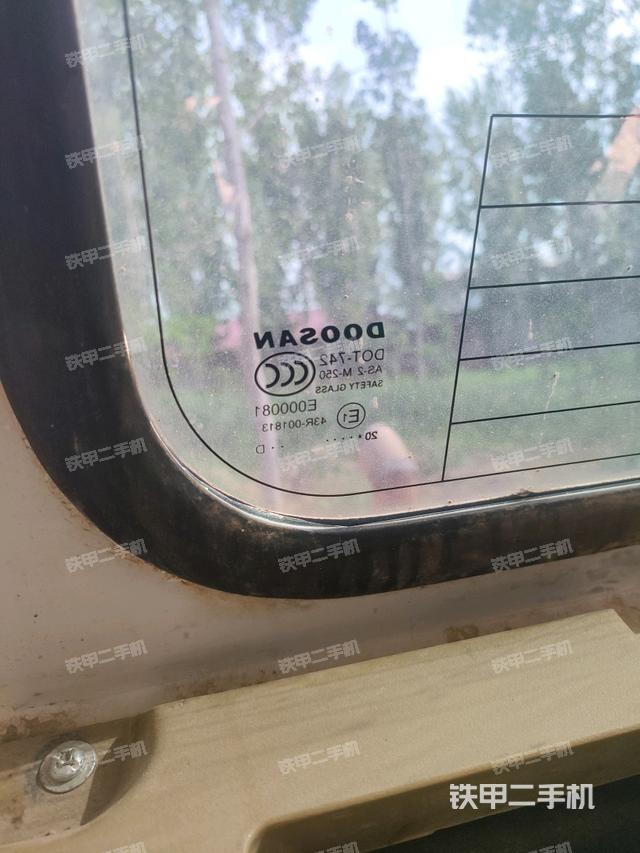 后窗玻璃角標(biāo)（駕駛室部分）