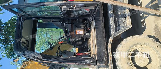 驾驶室整体（整机外观）