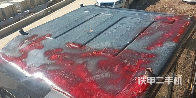 驾驶室顶部（整机外观）