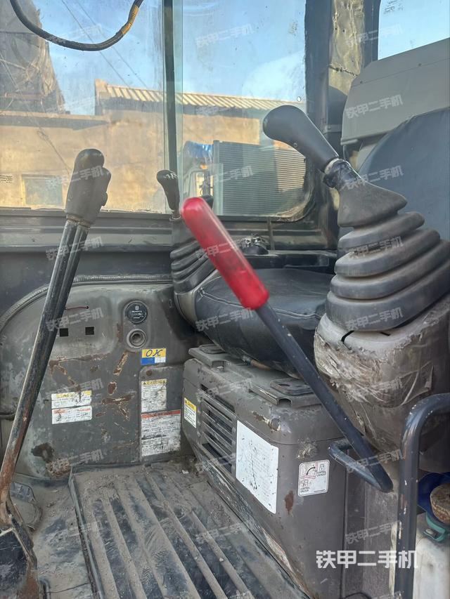 驾驶室整体（整机外观）