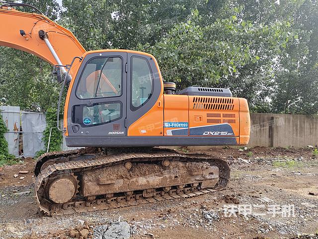 单侧履带整体（整机外观）