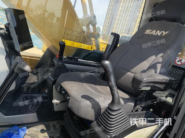 驾驶室整体（整机外观）