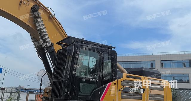 驾驶室整体（整机外观）