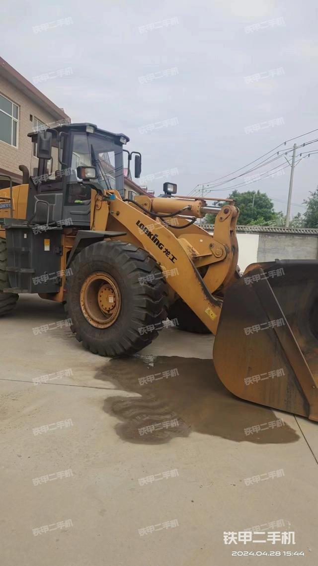 工作装置整体（整机外观及大件）