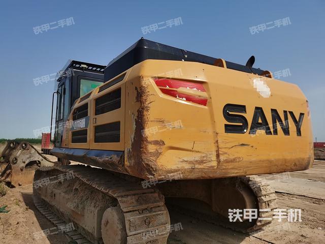 驾驶室顶部（整机外观）