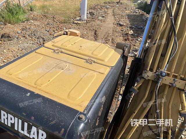 驾驶室顶部（整机外观）