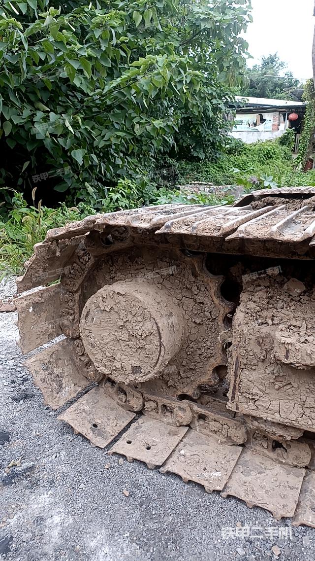 单侧履带整体（整机外观）