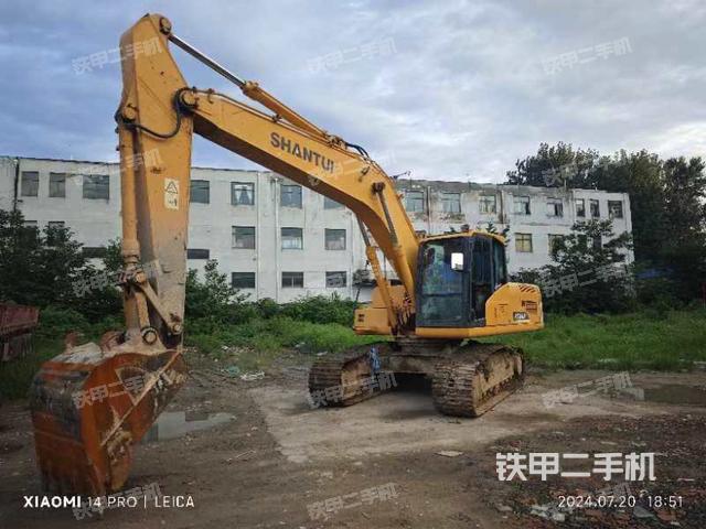山推SE210W挖掘机