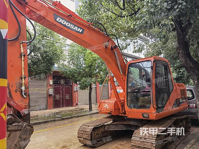 斗山DH150-7挖掘机