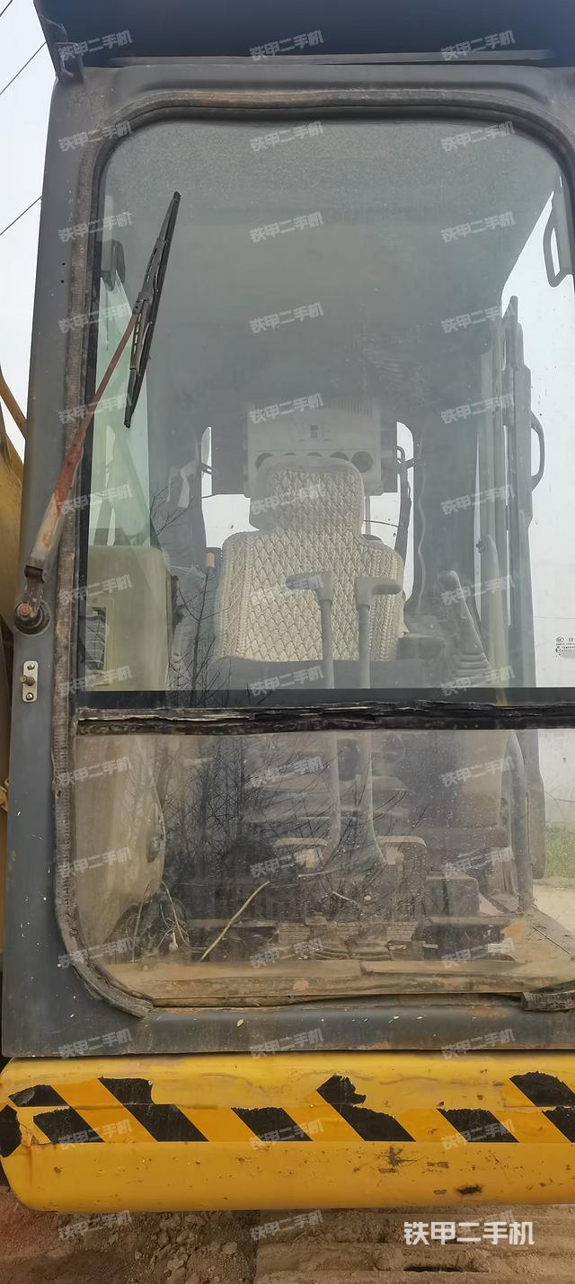 驾驶室整体（整机外观）