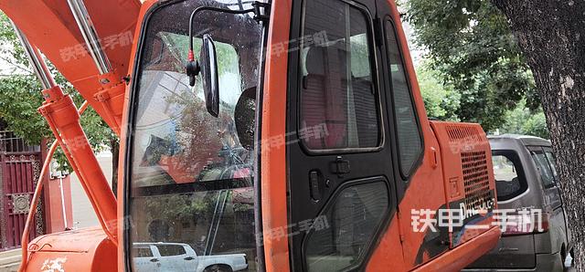 驾驶室整体（整机外观）