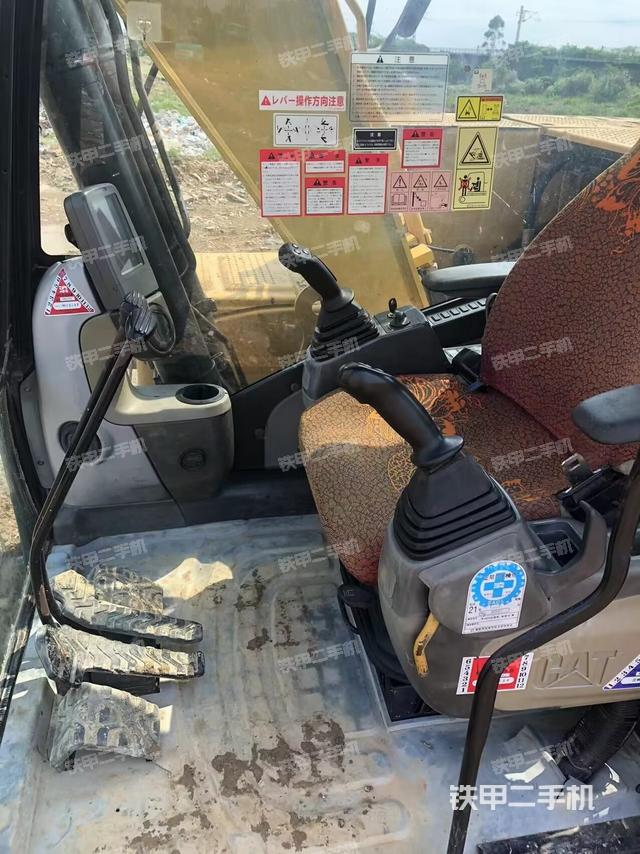 驾驶室整体（整机外观）