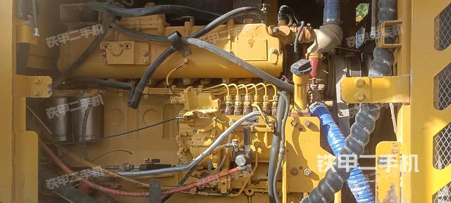 发动机左侧（整机外观及大件）