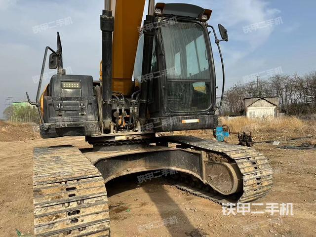 驾驶室整体（整机外观）