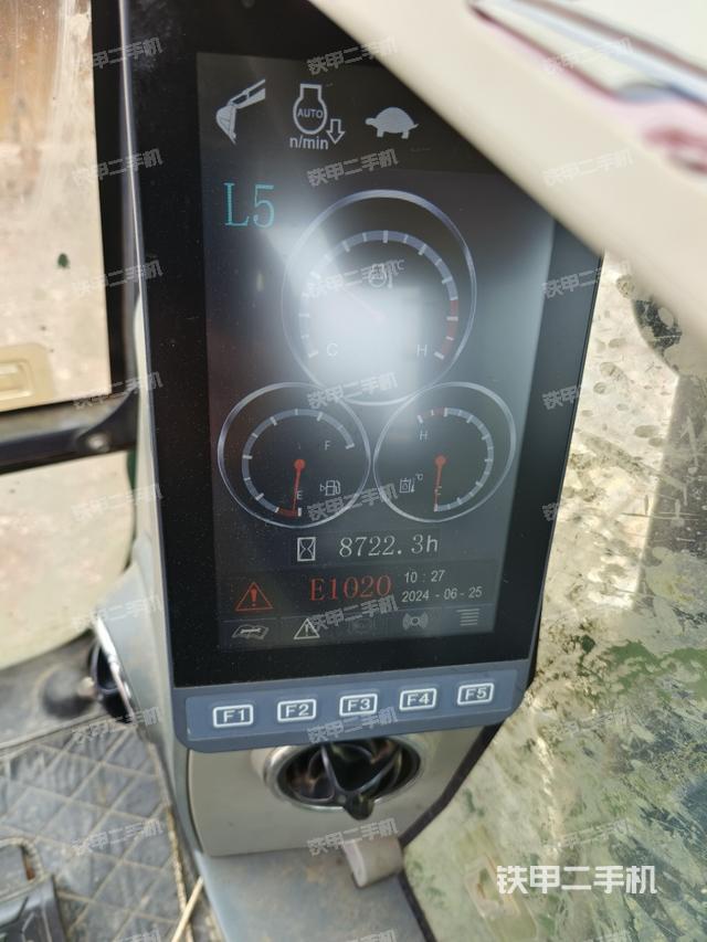 驾驶室整体（整机外观）