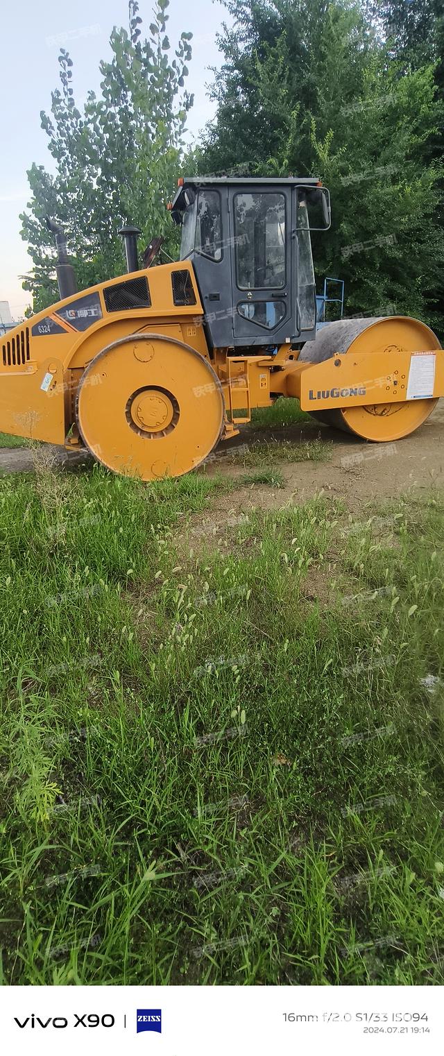 整机右侧（设备外观及核心部件）