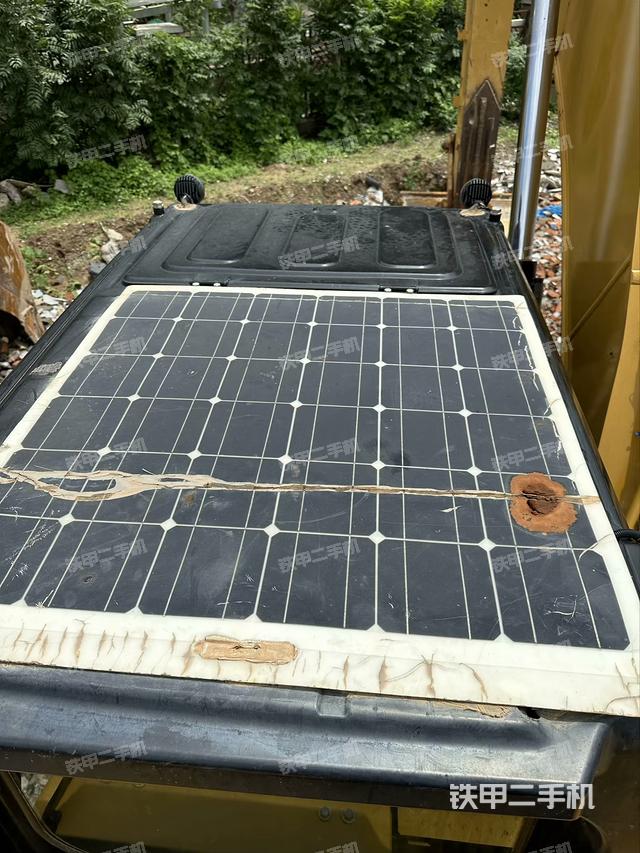 驾驶室顶部（整机外观）