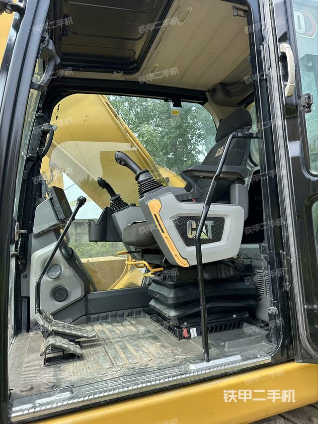 驾驶室整体（整机外观）