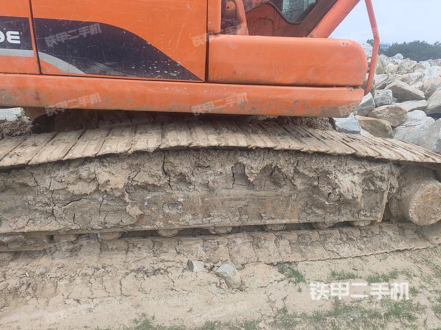 单侧履带整体（整机外观）