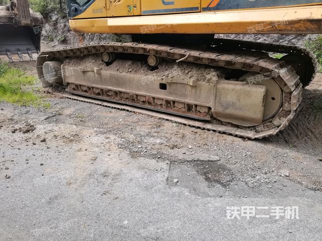 左側履帶整體?（行走機構）