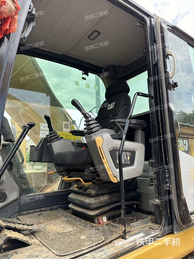 驾驶室整体（整机外观）