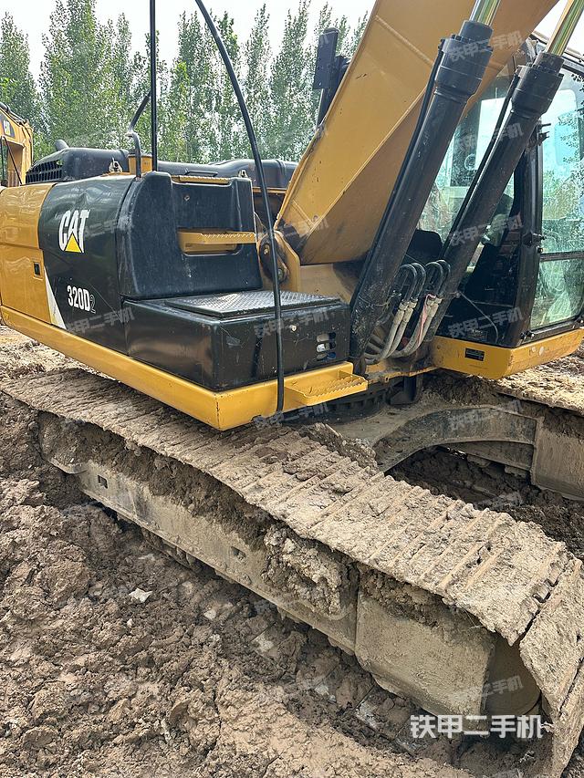 单侧履带整体（整机外观）