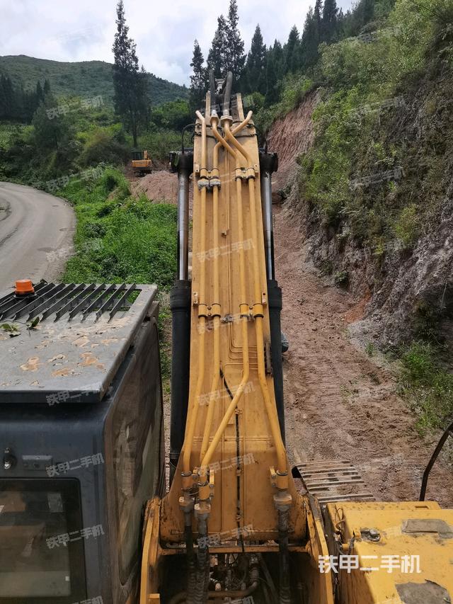 大臂背部俯視（工作和回轉裝置）