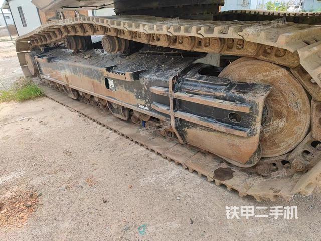 单侧履带整体（整机外观）