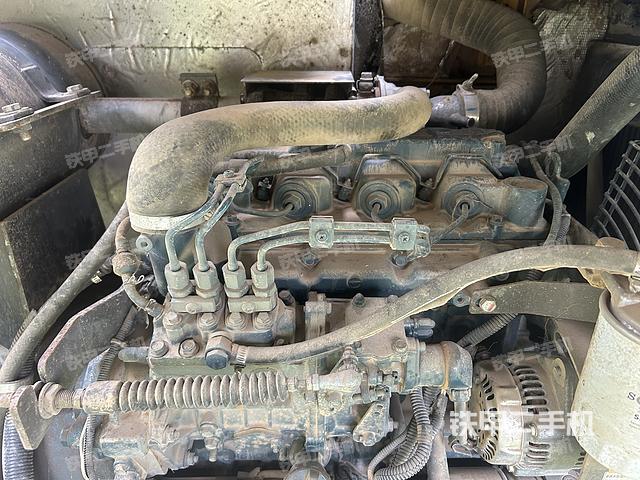 回转马达和主控阀（整机外观）