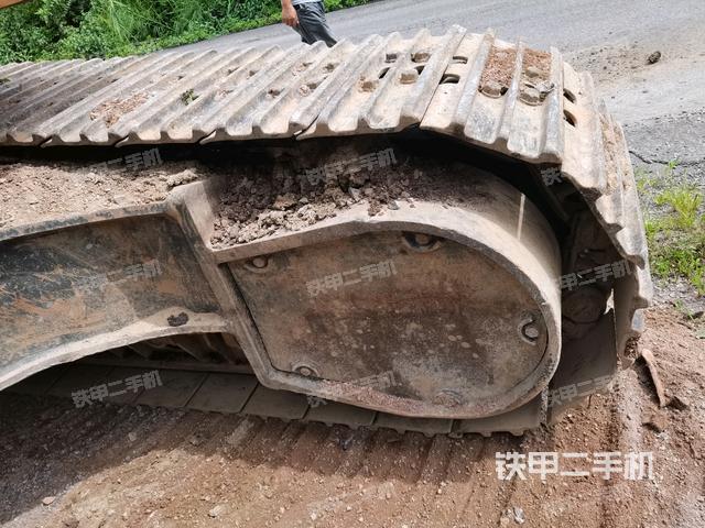 右側行走馬達蓋板（行走機構）