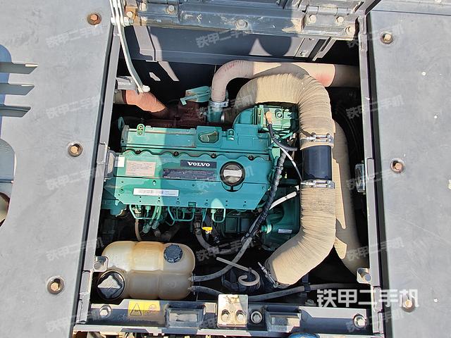 发动机整体俯视（整机外观）