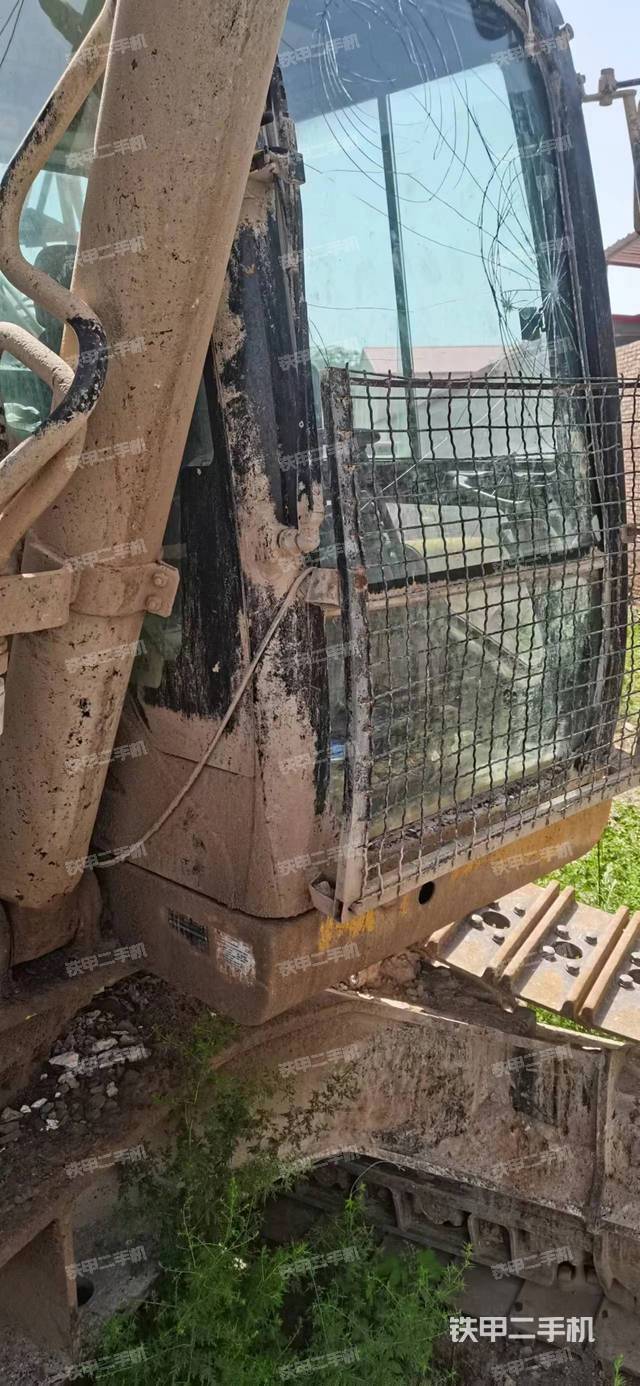 驾驶室整体（整机外观）