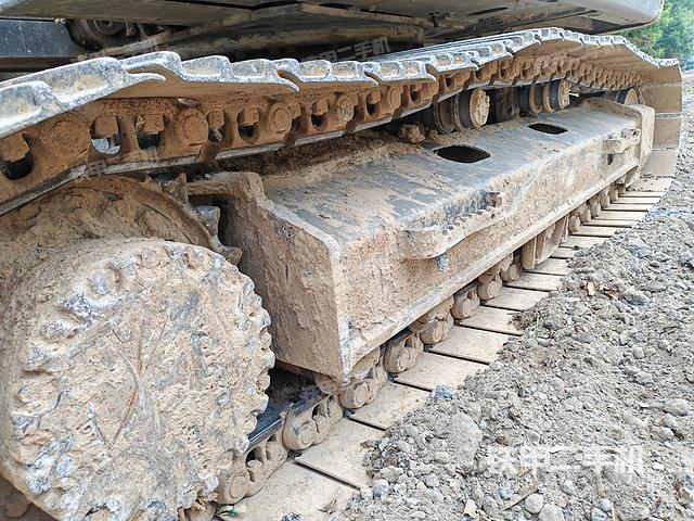 单侧履带整体（整机外观）