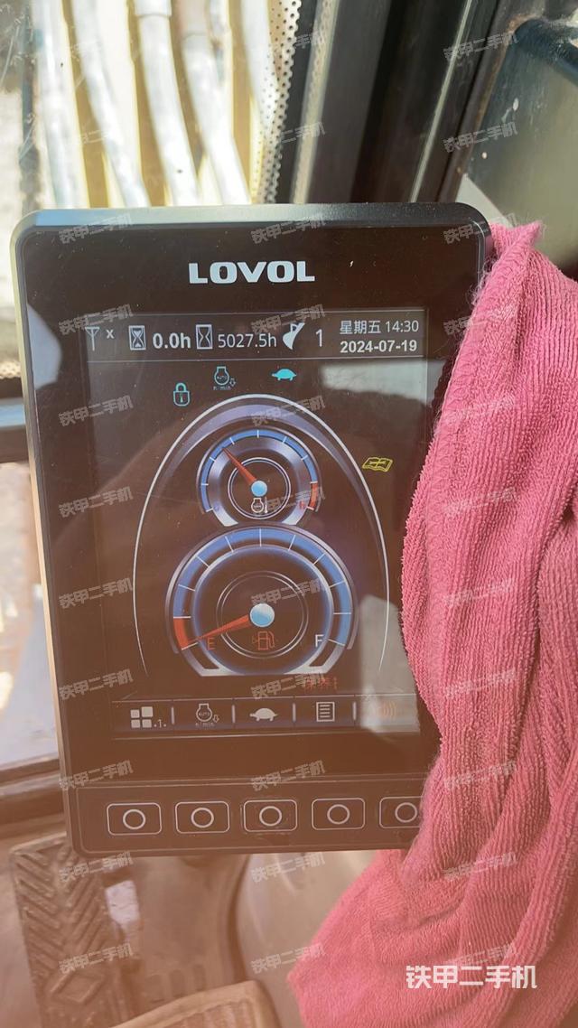 驾驶室整体（整机外观）