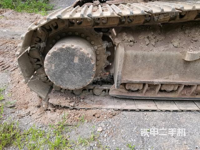 右驅動輪（行走機構）