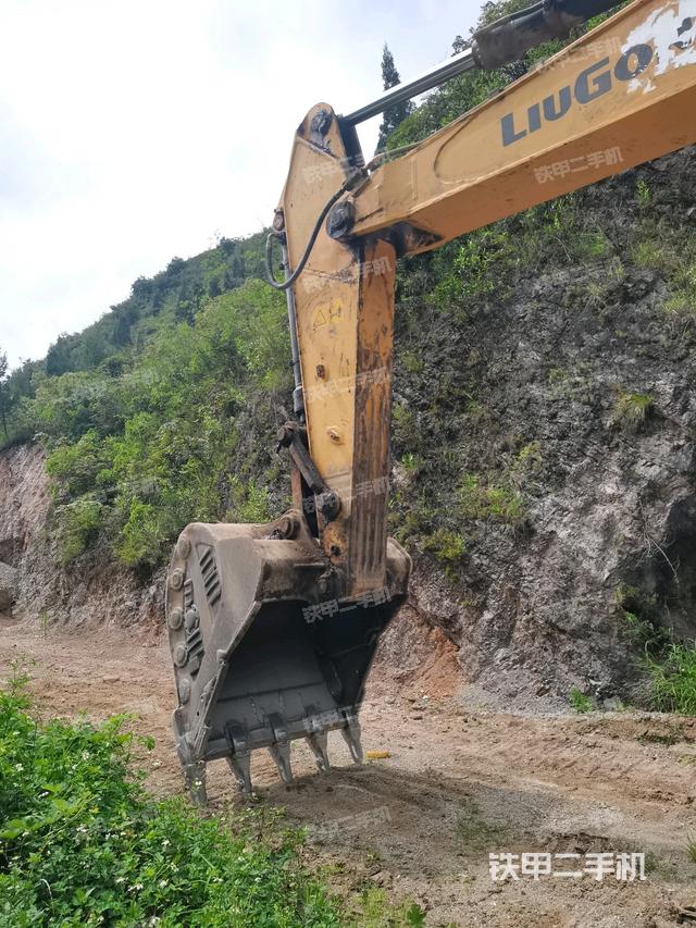 小臂整體左后（工作和回轉裝置）