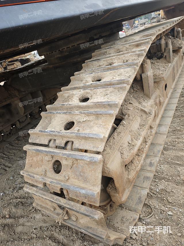 单侧履带整体（整机外观）