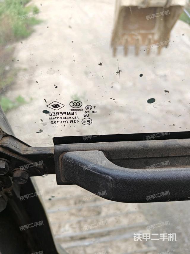 后窗玻璃角標(biāo)（駕駛室部分）