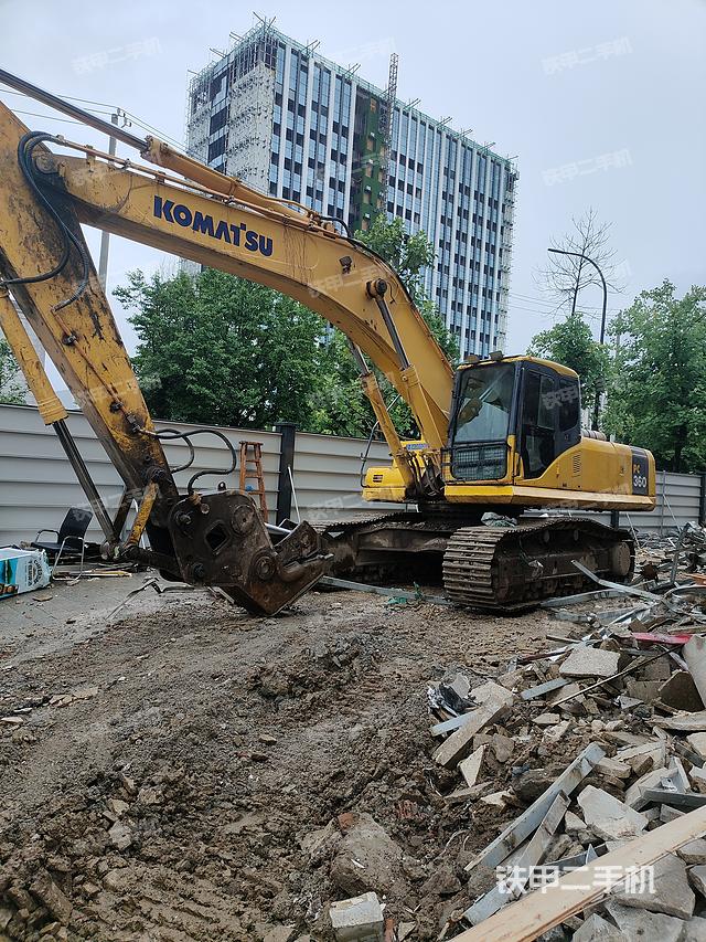 驾驶室顶部（整机外观）