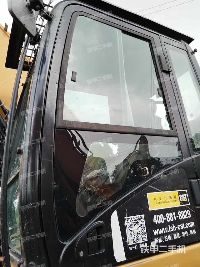 驾驶室整体（整机外观）