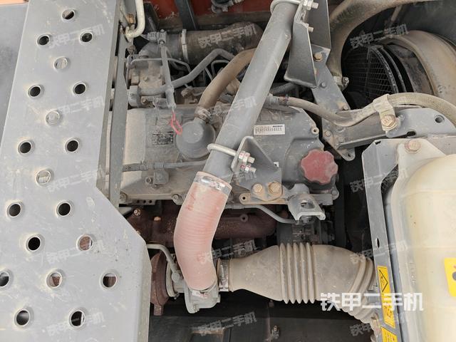 發(fā)動(dòng)機(jī)室（上車部件）