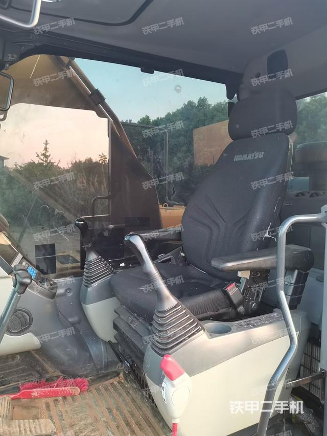 驾驶室整体（整机外观）