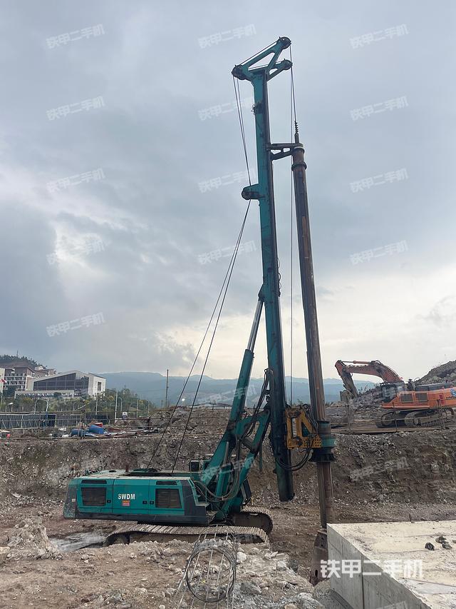 整机左侧（设备外观及核心部件）