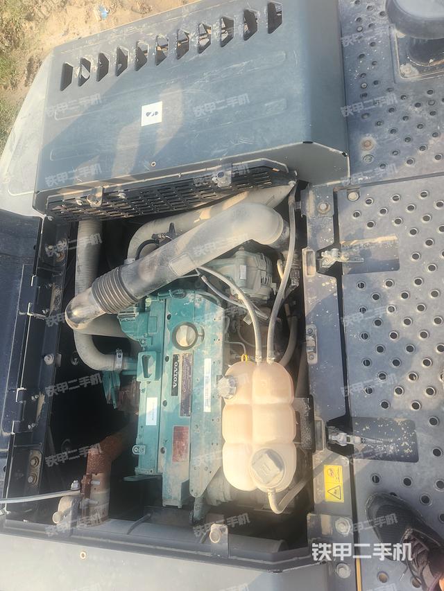 发动机整体俯视（整机外观）