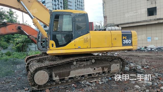 驾驶室整体（整机外观）