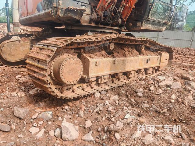 单侧履带整体（整机外观）