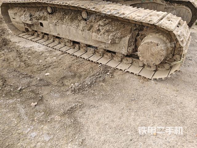 左側(cè)履帶整體?（行走機(jī)構(gòu)）