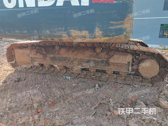 单侧履带整体（整机外观）