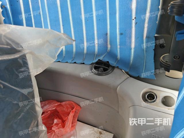 座椅后部（駕駛室部分）