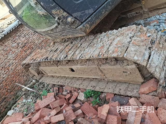 单侧履带整体（整机外观）